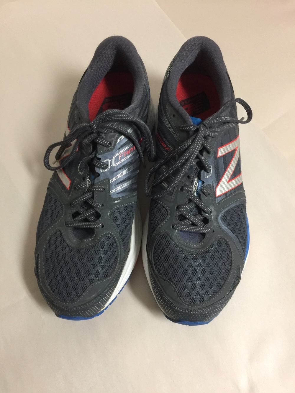 New Balance Fantom Fit, Grey, Blue and Red Men's Running Shoes size 12.5